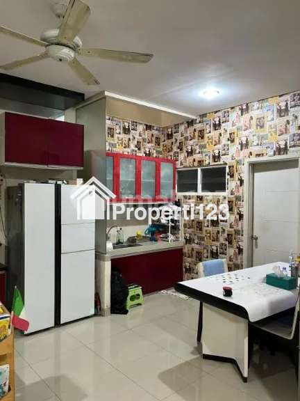 Turun Harga, Dijual Cepat Rumah di Green Lake City Cluster Amerika, West Coast, Tangerang - 2