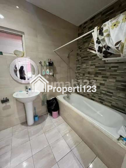 Turun Harga, Dijual Cepat Rumah di Green Lake City Cluster Amerika, West Coast, Tangerang - 8