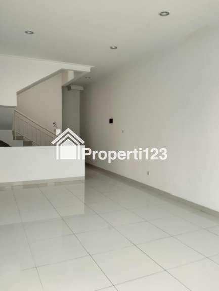 Dijual Ruko di Taman Aries Utama, Puri, Meruya Utara, Kembangan, Jakarta Barat - 2