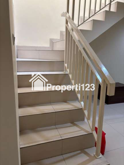 Dijual Rumah di Jl. Penyelesaian Tomang, Kelurahan Meruya Utara, Kecamatan Kembangan, Jakarta Barat - 3