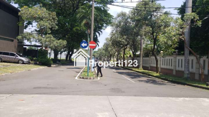 Dijual Rumah di Jalan Permata Indah, Lippo Karawaci, Tangerang - 4