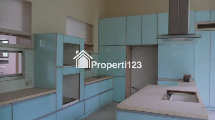 Dijual Rumah di Jalan Permata Indah, Lippo Karawaci, Tangerang - 9