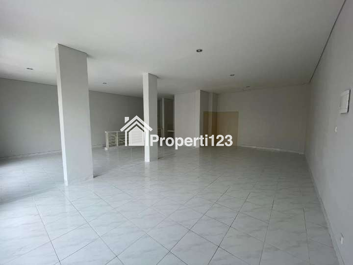Dijual Ruko Gandeng ARCADIA GRANDE di Jl. Boulevard Raya, Kelapa Dua, Gading Serpong, Tangerang - 2