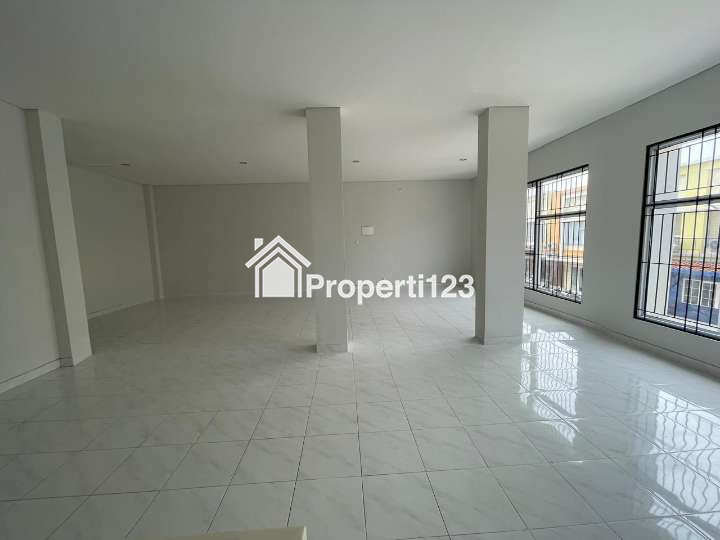 Dijual Ruko Gandeng ARCADIA GRANDE di Jl. Boulevard Raya, Kelapa Dua, Gading Serpong, Tangerang - 8
