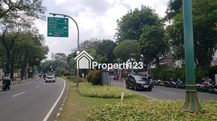 Dijual Rumah di Jl. Imam Bonjol, Menteng, Kecamatan Menteng, Jakarta Pusat - 3