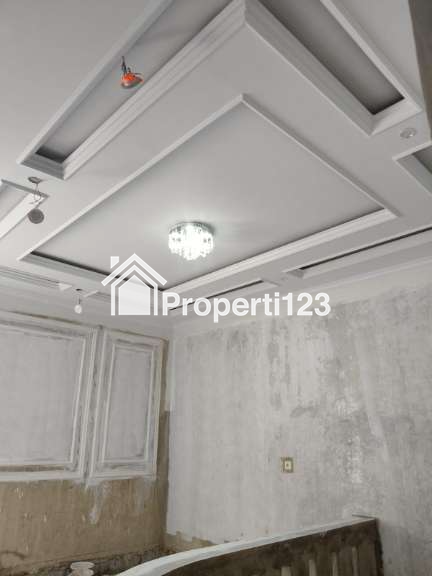 Rumah cluster 2 lantai ada pool di Tanah Baru Depok - 8