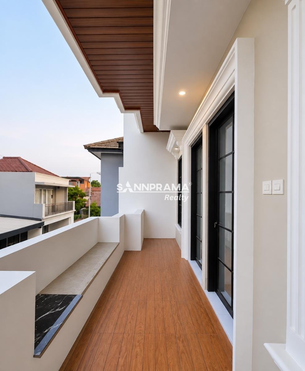 Rumah cluster 2 lantai ada pool di Tanah Baru Depok - 15