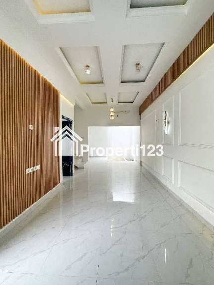 Rumah 2lantai di Pondok Bambu Duren Sawit Jakarta Timur dekat Stasiun Halim - 3