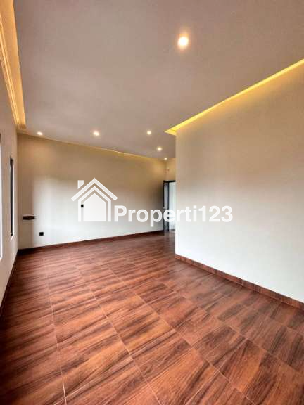 Dijual Rumah 2,5lantai di Cinere BU harga di bawah pasaran - 8