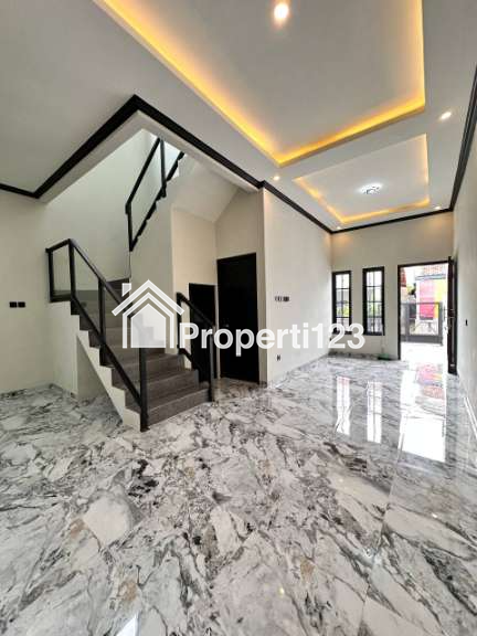 Dijual Rumah 2,5lantai di Cinere BU harga di bawah pasaran - 5