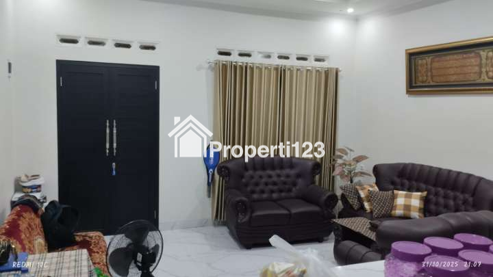 rumah minimalis 2 lantai lokasi strategis bebas banjir dibekasi - 3
