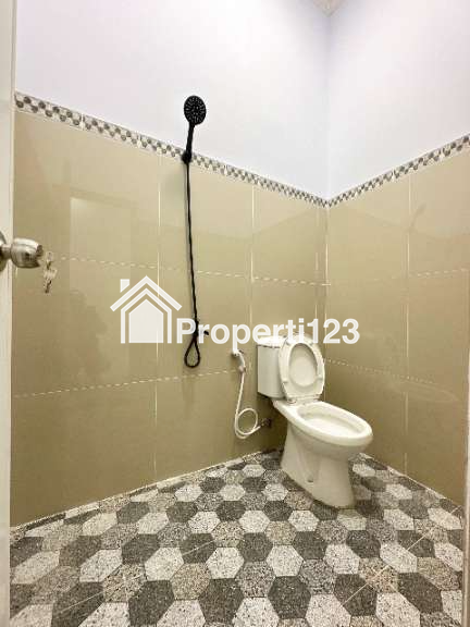 Rumah modern 2lantai di Cijantung Pasar Rebo Jakarta Timur bebas banjir - 6
