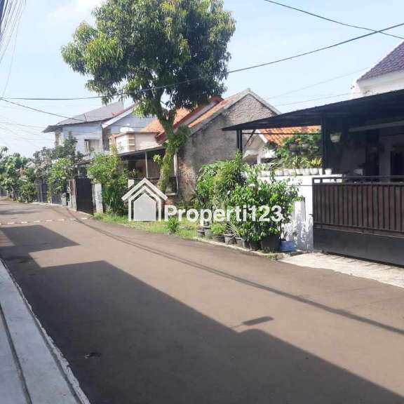 Rumah second 2 lantai murah siap huni dlm perumahan kav ui barat tanah baru depok - 11