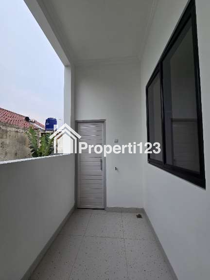 Rumah modern minimalis dalam komplek di Duren Sawit Jaktim - 10