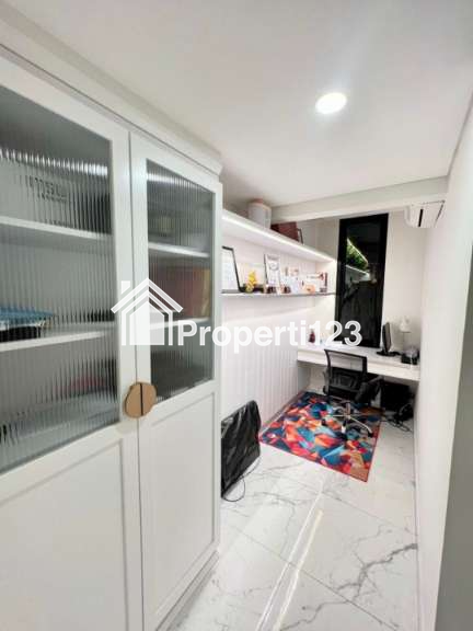 Rumah Fully Furnished Cluster Semayang Asya Jakarta Garden City - 19