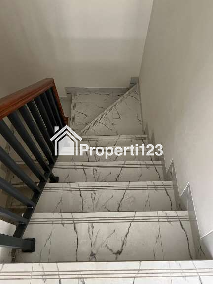 Dijual Rumah di Cluster Margonite, Lavon 2 Swancity, Tangerang - 7