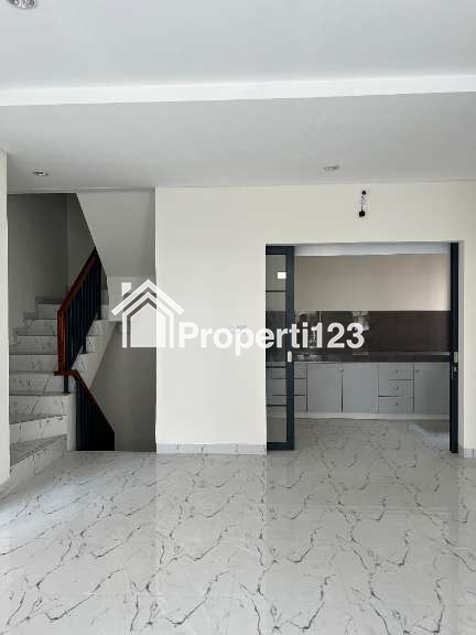 Dijual Rumah di Cluster Margonite, Lavon 2 Swancity, Tangerang - 4
