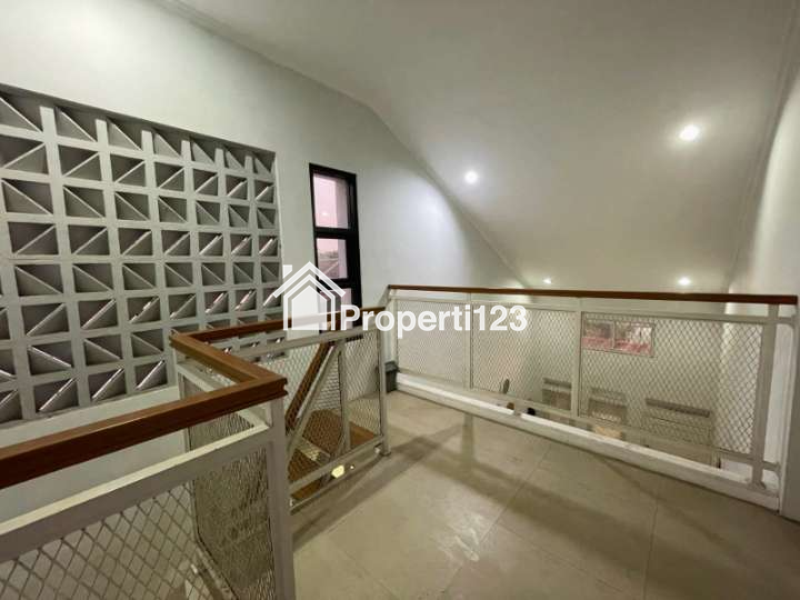 Dijual Rumah 2 Lantai Siap Huni Perumahan Jati Kartika Jatisari Jatiasih Kota Bekasi - 4