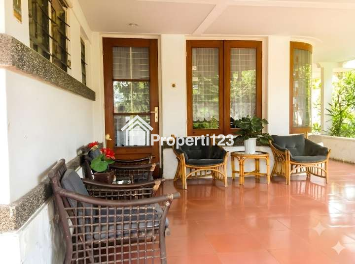 Jual Rumah Terawat di Sayap Riau Bandung Luas 628m2 Dekat Gedung Sate - 4