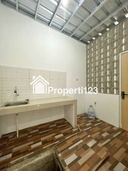 Dijual Rumah 2 Lantai Bebas Banjir di Kalisari Pasar Rebo Jakarta Timur - 3
