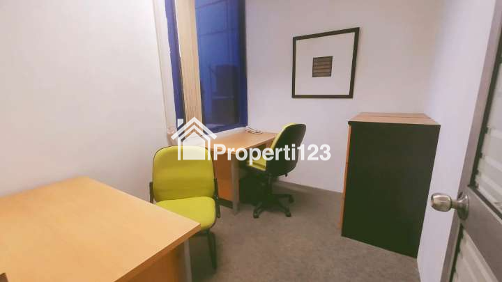 Ruang Kantor 4 meja di Ged Mustika Ratu, Tebet, Pancoran - 4