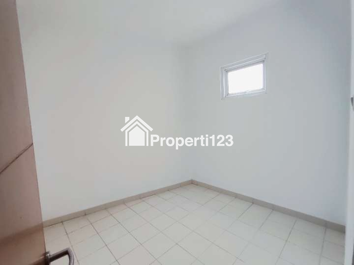 Dijual Cepat Rumah Siap Huni (baru selesai Renovasi) di The Regent Residence, Bekasi - 18