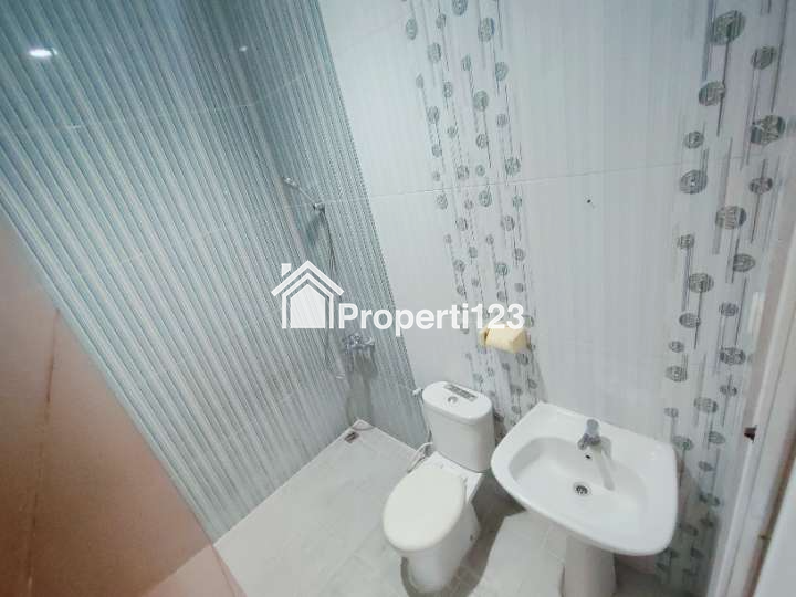 Dijual Cepat Rumah Siap Huni (baru selesai Renovasi) di The Regent Residence, Bekasi - 16