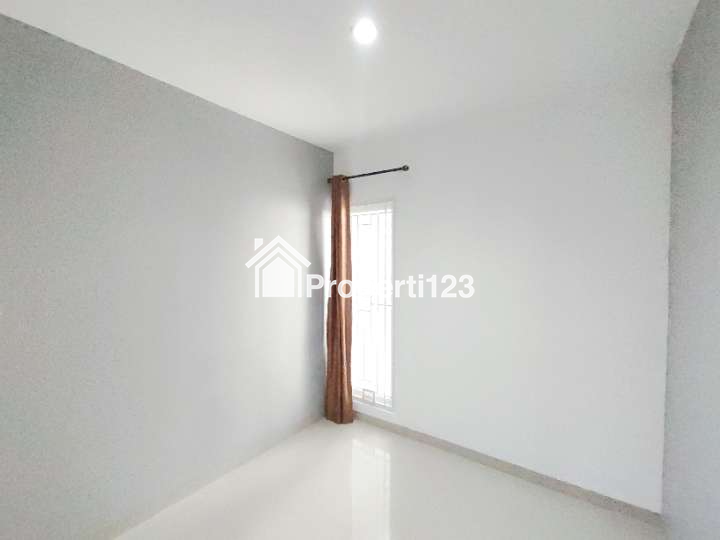 Dijual Cepat Rumah Siap Huni (baru selesai Renovasi) di The Regent Residence, Bekasi - 5