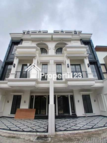Rumah cluster 3 lantai murah siap huni dgn rooftop dijagakarsa Jaksel - 1