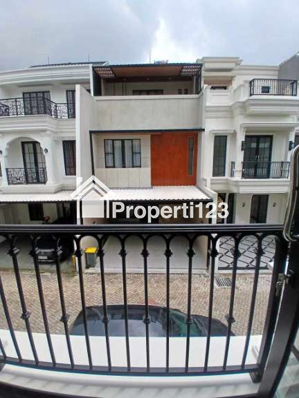 Rumah cluster 3 lantai murah siap huni dgn rooftop dijagakarsa Jaksel - 11