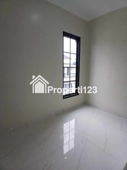 Rumah cluster 3 lantai murah siap huni dgn rooftop dijagakarsa Jaksel - 9
