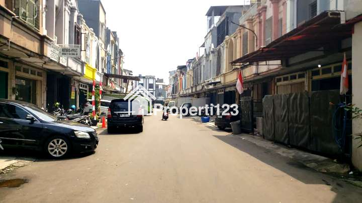 Dijual Cepat Ruko Gandeng di Taman Palem Lestari, Ruko Pelangi, Cengkareng Barat, Cengkareng, Jakarta Barat - 3