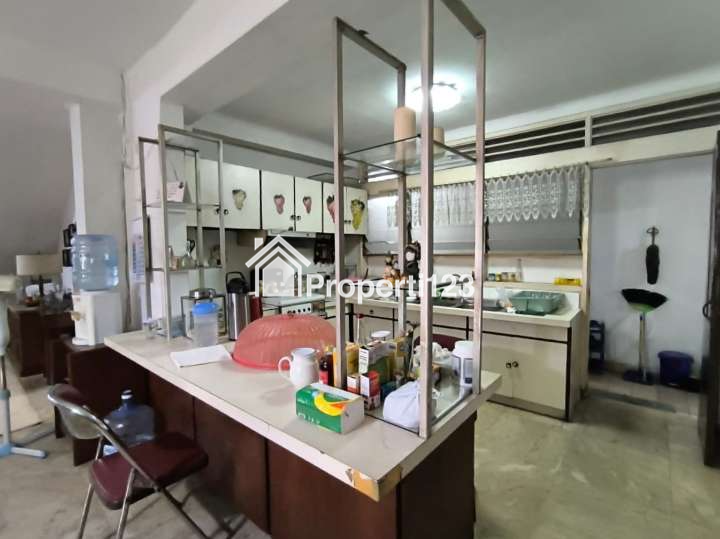 Rumah Strategis Jalan Cempaka Putih Tengah Jakarta Pusat - 8