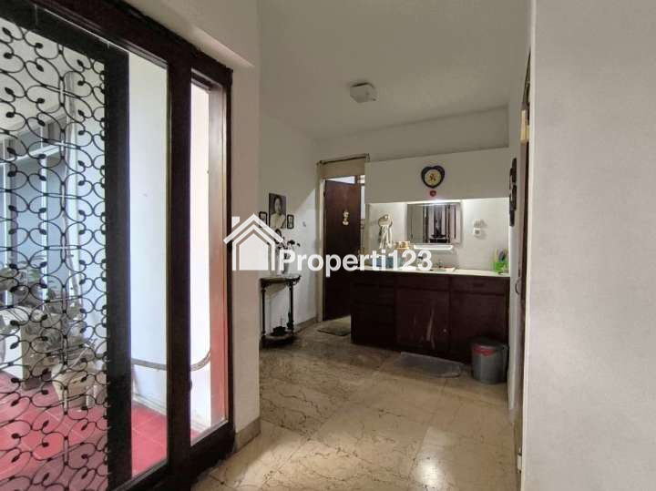 Rumah Strategis Jalan Cempaka Putih Tengah Jakarta Pusat - 14