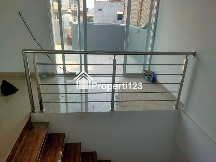 Dijual Rumah di Jalan Angke indah, Jakarta Barat - 3
