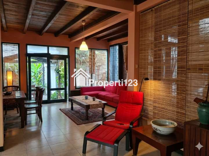 Dijual Rumah Mewah Sarijadi Bandung Siap Huni Dekat Tol Pasteur & Kampus Maranatha NHI Polban - 5