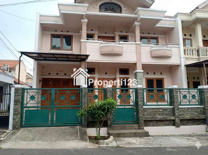 RUMAH MEWAH 2 LANTAI SADANG TENGAH BANDUNG – BEBAS BANJIR, ROW JALAN 8 METER, DEKAT TUBAGUS ISMAIL! - 1