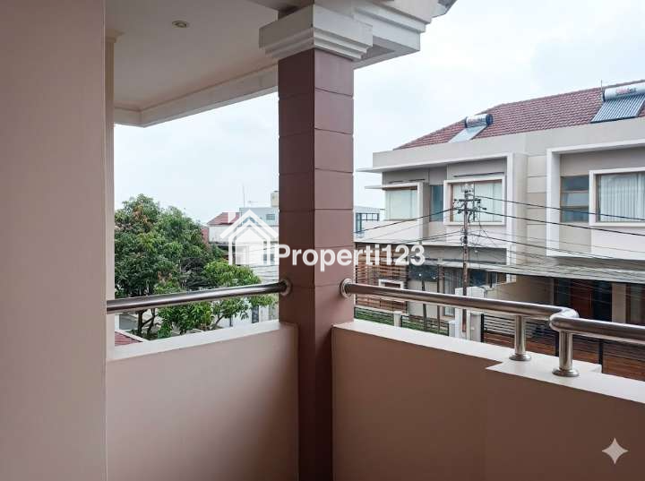 RUMAH MEWAH 2 LANTAI SADANG TENGAH BANDUNG – BEBAS BANJIR, ROW JALAN 8 METER, DEKAT TUBAGUS ISMAIL! - 7