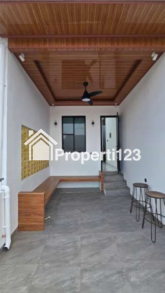 Rumah Hoek Taman Pulo Indah Penggilingan Jakarta Timur - 17