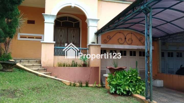 Rumah Raffles Hills  dekat  pintu Tol Cimanggis - 1