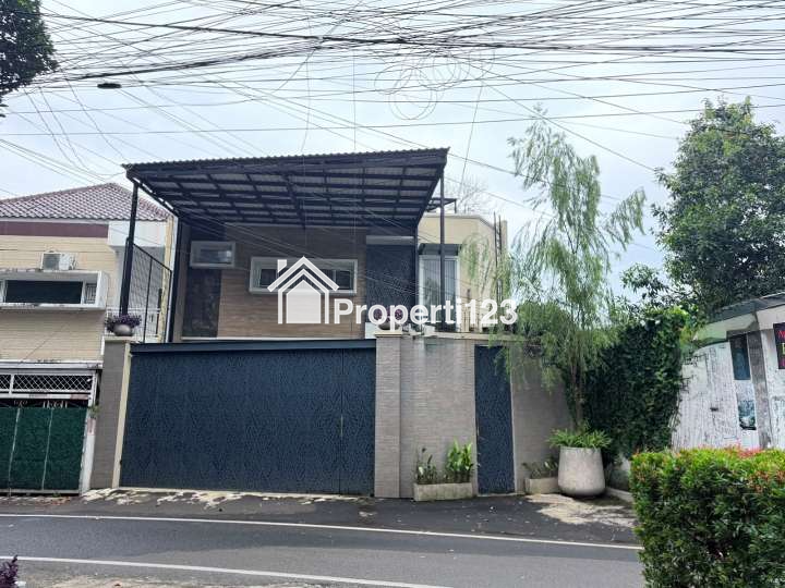 Rumah Bagus Semi Furnished Ciganjur Jagakarsa Jakarta Selatan - 1