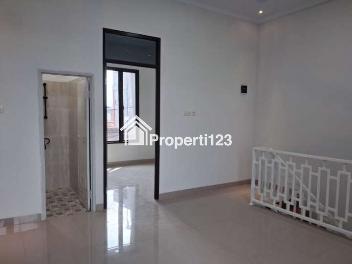 Di Jual Rumah Moderen di PUP SEKTOR V BABELAN BEKASI(C0886) - 3