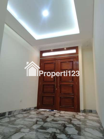 Dijual Rumah Classic Mewah di Puspita Loka BSD - 3