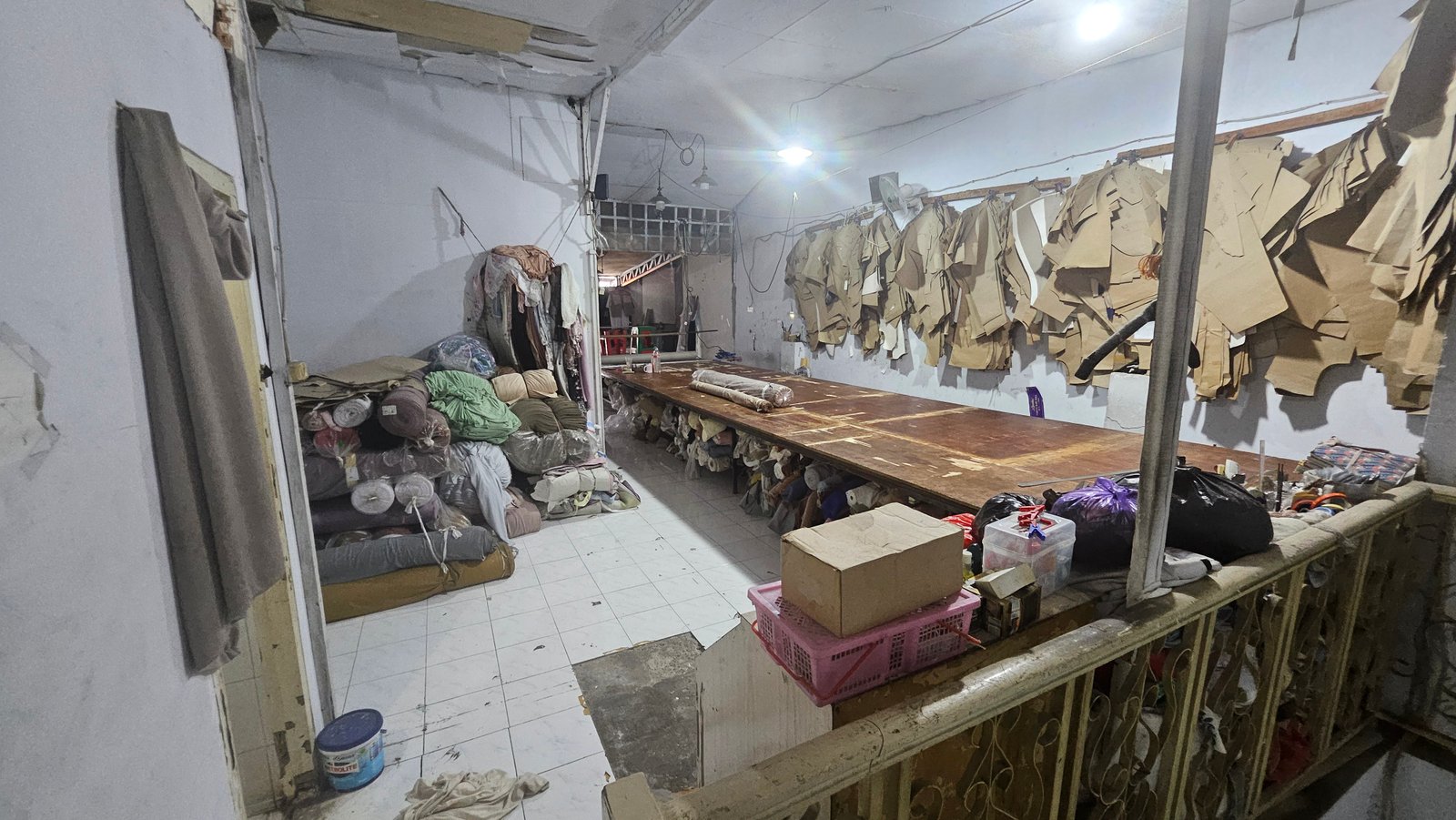 Dijual BU Rumah Tua SHM (Hitung Tanah) Lokasi Tengah Kota - 14