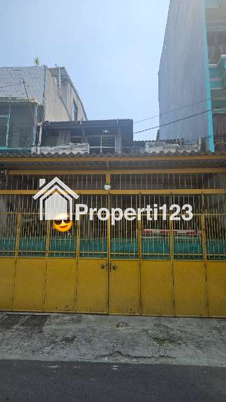 Dijual BU Rumah Tua SHM (Hitung Tanah) Lokasi Tengah Kota - 1
