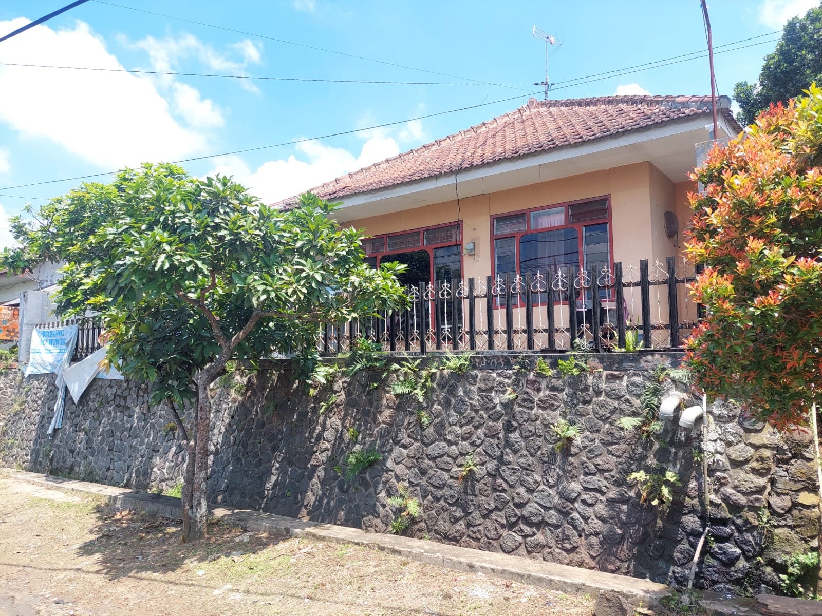 DIJUAL CEPAT RUMAH DI DAU – LOKASI STRATEGIS & UDARA SEJUK - 4