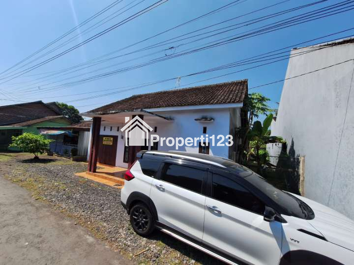 Dijual Rumah Lokasi Bagus Belakang RSUD Jatiroto Luas 339m cuma 775jt - 2