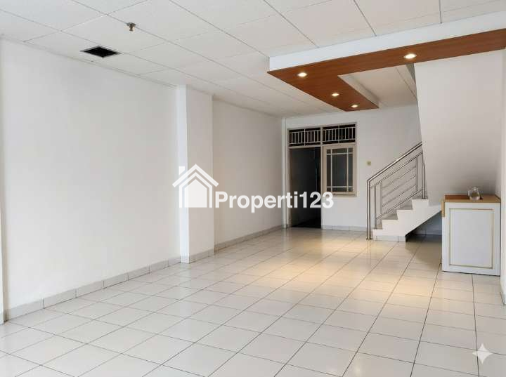 TURUN HARGA & BU! DIJUAL RUMAH 2 LANTAI DI MAINROAD ANTAPANI BANDUNG! - 4