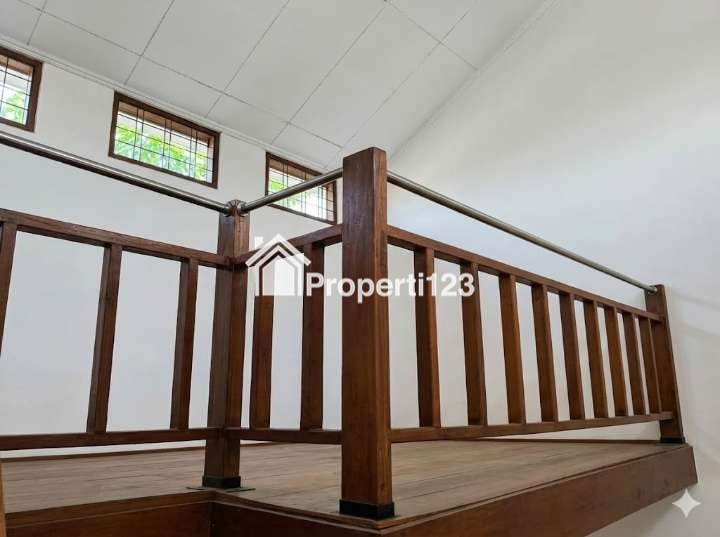TURUN HARGA & BU! DIJUAL RUMAH 2 LANTAI DI MAINROAD ANTAPANI BANDUNG! - 10