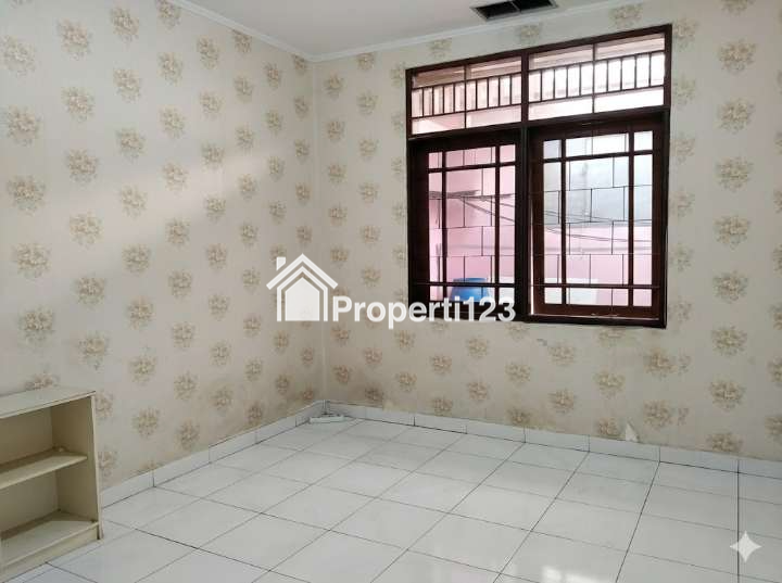 TURUN HARGA & BU! DIJUAL RUMAH 2 LANTAI DI MAINROAD ANTAPANI BANDUNG! - 5